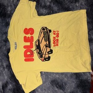 Idles Look at Him Go Yellow T-Shirt with Graphic Print Size Large NWOT